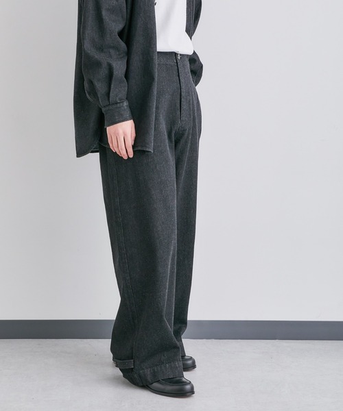 片岡 健太（sumika）ブラックデニムワイドパンツ NANO universe（ナノユニバース）の「「Te Ni Wo Ha」nano・universe