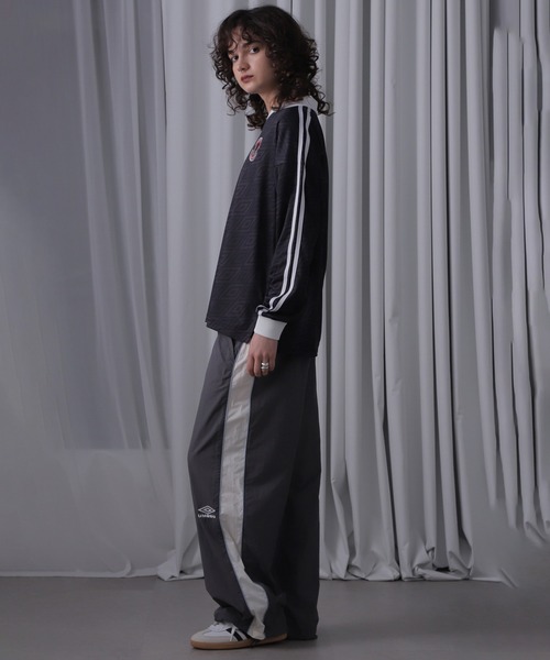 UMBRO(アンブロ)の「(UMBRO)<ROSE BUD限定>ロングスリーブゲームシャツ(Tシャツ/カットソー・レディース・ブラック/ホワイト・ONE SIZE)」の21枚目の写真