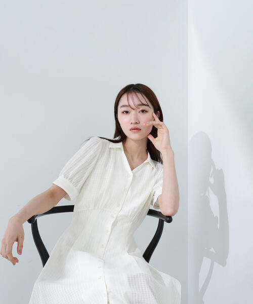 NATURAL BEAUTY BASIC（ナチュラルビューティーベーシック）の「◇シャツカラーサッカーワンピース（シャツワンピース・レディース・ブルー/ブラック/オフホワイト・MEDIUM/SMALL/P/S）」の20枚目の写真