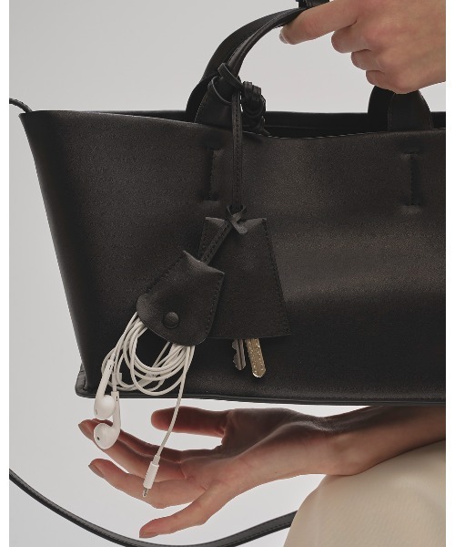 MIDWEST(ミッドウエスト)の「TODAYFUL Useful Leather Bag M(ショルダーバッグ・レディース・ブラック・FREE)」の6枚目の写真