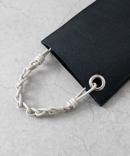 Senti（センティ）の「SENTI センティ / SHRINK LEATHER CHAIN HANDLE MINI BAG シュリンクレザーチェーンハンドルトートバッグ / 3037（トートバッグ・メンズ・ブラック系その他/ブラック/アイボリー・FREE）」の12枚目の写真