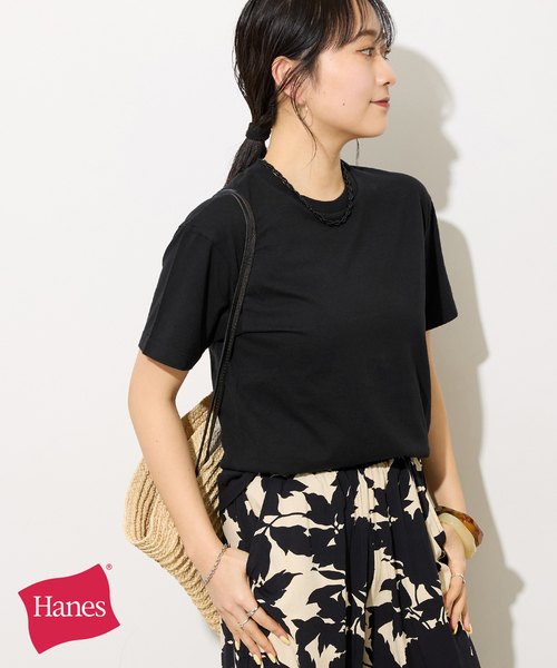 HANES(ヘインズ)の「<2枚セット>別注【Hanes / ヘインズ】Tシャツ(Tシャツ/カットソー・レディース・ブラック/チャコールグレー/ホワイト・FREE)」の2枚目の写真
