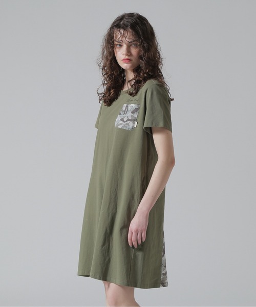 AVIREX(アヴィレックス)の「BACK FLARE SATIN CAMO COMBI ONE PIECE/バックフレアーサテンカモコンビワンピース(ワンピース・レディース・ベージュ/ブラック/オリーブ・S/M/L)」の12枚目の写真