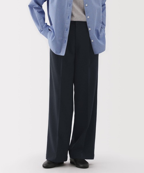 無印良品（ムジルシリョウヒン）の「婦人　撥水　タックストレートパンツ（その他パンツ・レディース・ダークネイビー/ブラック/チャコールグレー/オフホワイト・S/XL/L/M）」の4枚目の写真