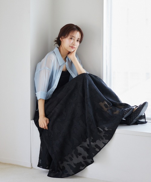 mysty woman（ミスティウーマン）の「ワイドスリーブ裾ドロストシャツ  315434（シャツ/ブラウス・レディース・ライトベージュ/ライトブルー/ブラック・FREE）」の7枚目の写真