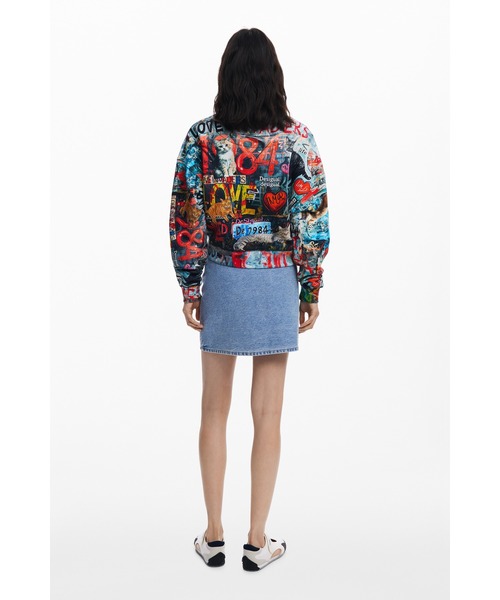 Desigual(デシグアル)の「グラフィティアートクロップドスウェット ミニ丈(スウェット・レディース・ブラック・XL/L/M/S/XS)」の5枚目の写真