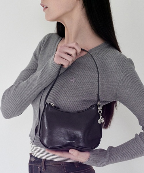 KIRSH(キルシー)の「KIRSH POCKET SIGNATURE HANDBAG キルシー ポケット シグネチャー ハンドバッグ(ハンドバッグ・レディース・レッド/ブラック/シルバー・FREE)」の12枚目の写真