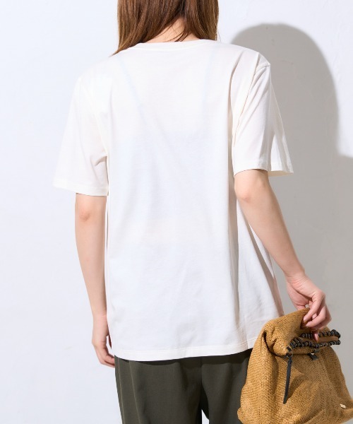 TRIANGLE PALETTE(トライアングルパレット)の「ヴィンテージ風カレッジロゴ スーピマ半袖Tシャツ(Tシャツ/カットソー・レディース・ブルー系その他/ブラック/アイボリー・FREE)」の15枚目の写真