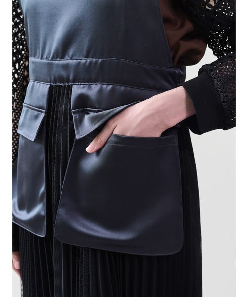 DOLLUPOOPS（ドールアップウップス）の「メッシュプリーツサロペットワンピース（ワンピース・レディース・ブラック/カーキ・38）」の19枚目の写真