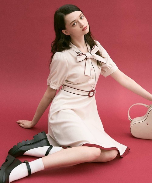 F i.n.t(フィント)の「パイピングボウタイワンピース/ fint フィント(ワンピース・レディース・ホワイト×レッド/ホワイト×グリーン・FREE)」の2枚目の写真