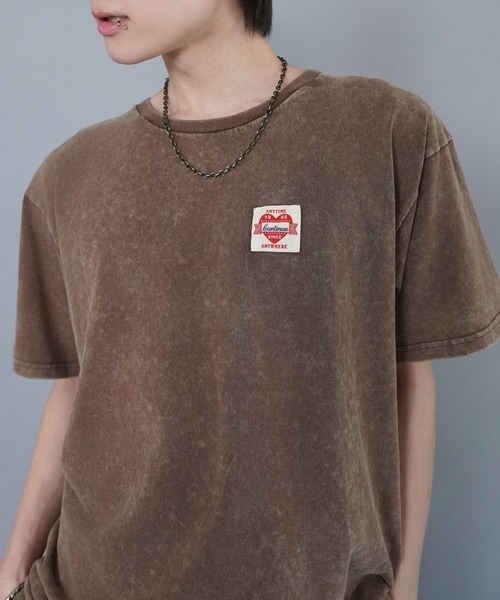 SPINNS（スピンズ）の「短丈サイズが新登場◎ピグメントワンポイントTシャツ/ハートロゴ（Tシャツ/カットソー・メンズ・カーキ系/アイボリー/ブラウン系その他/杢グレー/ブラック系その他/ブラウン系その他2/ブラック系その他2/カーキ系1・ONESIZE/M）」の5枚目の写真