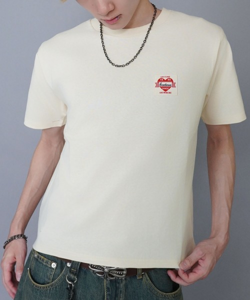 SPINNS（スピンズ）の「短丈サイズが新登場◎ピグメントワンポイントTシャツ/ハートロゴ（Tシャツ/カットソー・メンズ・カーキ系/アイボリー/ブラウン系その他/杢グレー/ブラック系その他/ブラウン系その他2/ブラック系その他2/カーキ系1・ONESIZE/M）」の2枚目の写真