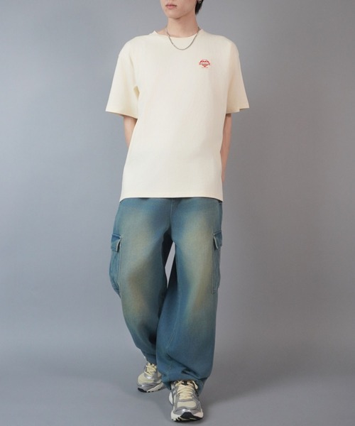 SPINNS（スピンズ）の「短丈サイズが新登場◎ピグメントワンポイントTシャツ/ハートロゴ（Tシャツ/カットソー・メンズ・カーキ系/アイボリー/ブラウン系その他/杢グレー/ブラック系その他/ブラウン系その他2/ブラック系その他2/カーキ系1・ONESIZE/M）」の17枚目の写真