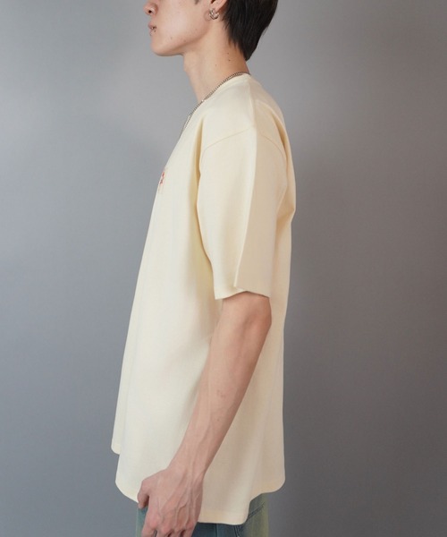 SPINNS（スピンズ）の「短丈サイズが新登場◎ピグメントワンポイントTシャツ/ハートロゴ（Tシャツ/カットソー・メンズ・カーキ系/アイボリー/ブラウン系その他/杢グレー/ブラック系その他/ブラウン系その他2/ブラック系その他2/カーキ系1・ONESIZE/M）」の19枚目の写真