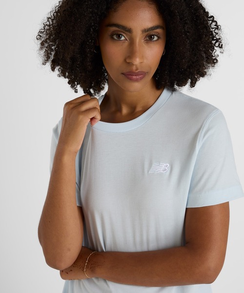 NEW BALANCE（ニューバランス）の「Sport Essentials Small Logo ショートスリーブTシャツ（Tシャツ/カットソー・レディース・スモークピンク/ライトブルー・LARGE/MEDIUM/SMALL）」の5枚目の写真