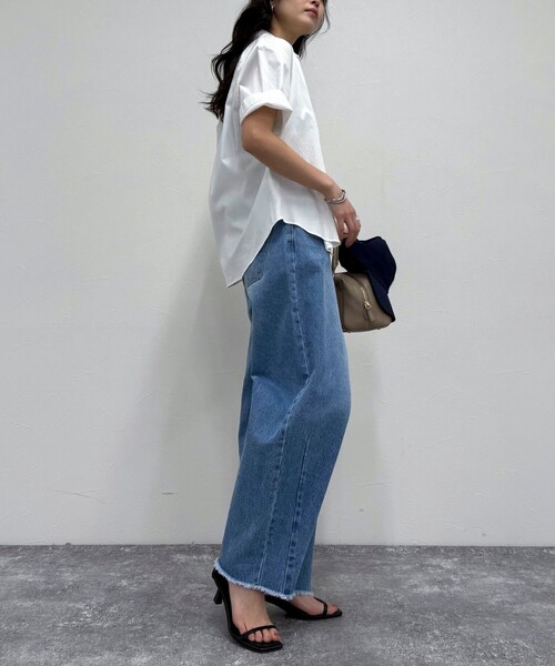 fredy emue(フレディエミュ)の「カーブデニムパンツ(デニムパンツ・レディース・サックスブルー/ライトグレー・36/38)」の18枚目の写真