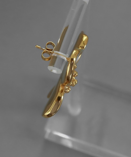 abaskdesign(アバスクデザイン)の「金属アレルギー対応 ホワイトフラワーモチーフピアス(ピアス(両耳用)・レディース・ゴールド/シルバー・FREE)」の11枚目の写真