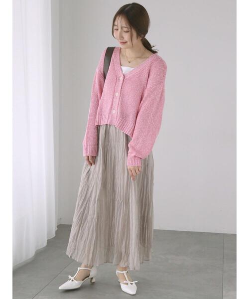 Te chichi TERRASSE(テチチテラス)の「スラブクロップドVネックカーディガン《2025spring catalog item》(カーディガン/ボレロ・レディース・グレー/チャコールグレー/ピンク・F)」の4枚目の写真