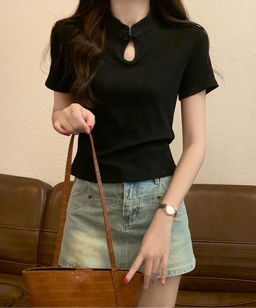 AMAJI(アマジ)の「チャイナボタンTシャツ(Tシャツ/カットソー・レディース・ホワイト/ブラック/ベージュ・SMALL/MEDIUM/LARGE)」の8枚目の写真