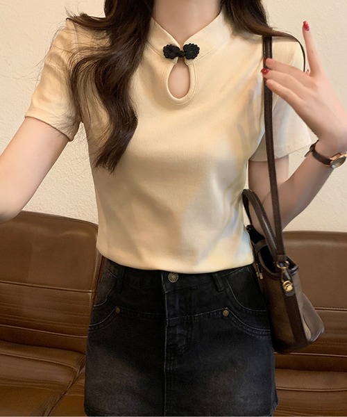 AMAJI(アマジ)の「チャイナボタンTシャツ(Tシャツ/カットソー・レディース・ホワイト/ブラック/ベージュ・SMALL/MEDIUM/LARGE)」の10枚目の写真