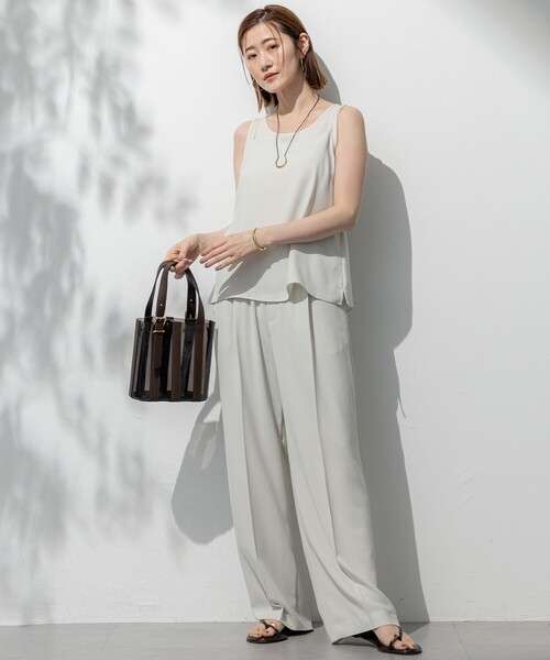 23区(ニジュウサンク)の「【吸水速乾/UVカット/接触冷感】ストレッチジョーゼット キャミソール(キャミソール・レディース・ネイビー系/ブラック系/ベージュ系・38/40)」の10枚目の写真