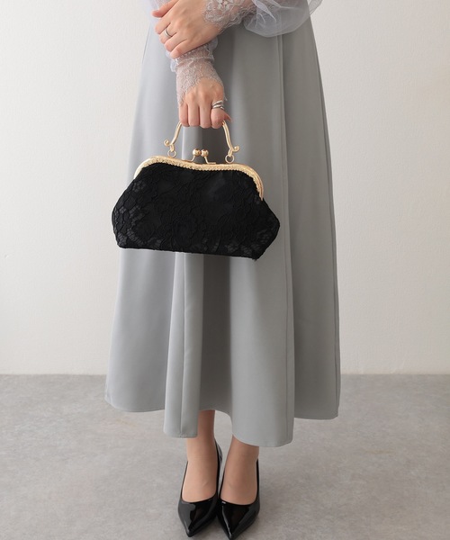 Lace Ladies(レースレディース)の「2WAY フラワー レース がま口 ハンドバッグ(クラッチバッグ・レディース・ベージュ/ブラック・FREE)」の6枚目の写真