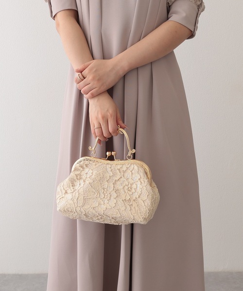 Lace Ladies(レースレディース)の「2WAY フラワー レース がま口 ハンドバッグ(クラッチバッグ・レディース・ベージュ/ブラック・FREE)」の12枚目の写真