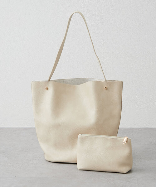 Remind me and forever（リマインドミーアンドフォーエバー）の「【WEB限定】ポーチ付合皮トートバッグ（ショルダーバッグ・レディース・アイボリー/ブラック/キャメル/ダークブラウン・FREE）」の9枚目の写真