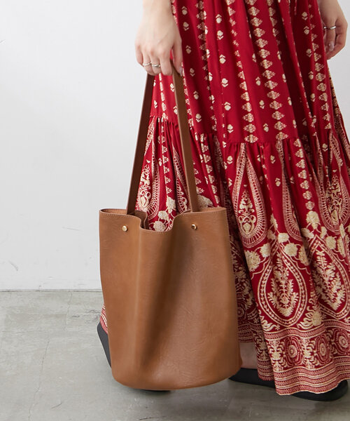 Remind me and forever（リマインドミーアンドフォーエバー）の「【WEB限定】ポーチ付合皮トートバッグ（ショルダーバッグ・レディース・アイボリー/ブラック/キャメル/ダークブラウン・FREE）」の18枚目の写真