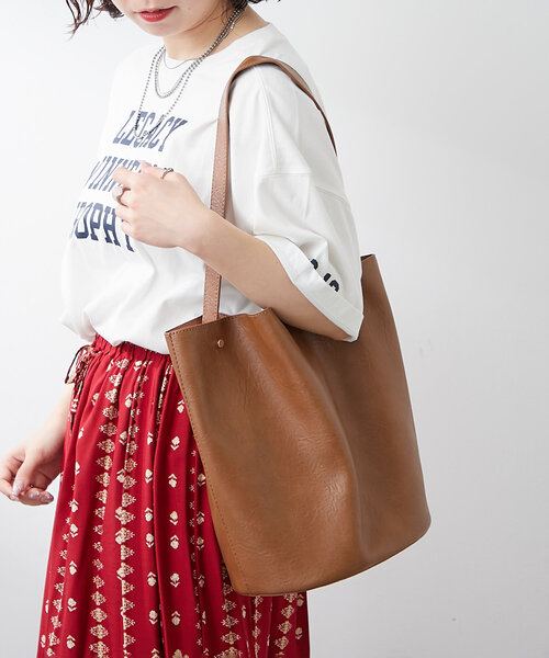 Remind me and forever（リマインドミーアンドフォーエバー）の「【WEB限定】ポーチ付合皮トートバッグ（ショルダーバッグ・レディース・アイボリー/ブラック/キャメル/ダークブラウン・FREE）」の16枚目の写真