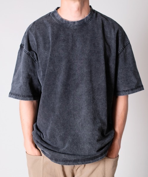 R.(rehacer)(アールドット(レアセル))の「R. : Retro Loose Washed S/S T / レトロ ルーズ ウォッシュド 半袖 Tシャツ(Tシャツ/カットソー・メンズ・ブラック/ブルー/グリーン/ネイビー/オレンジ・MEDIUM/LARGE/X-LARGE)」の2枚目の写真