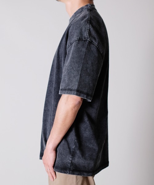 R.(rehacer)(アールドット(レアセル))の「R. : Retro Loose Washed S/S T / レトロ ルーズ ウォッシュド 半袖 Tシャツ(Tシャツ/カットソー・メンズ・ブラック/ブルー/グリーン/ネイビー/オレンジ・MEDIUM/LARGE/X-LARGE)」の7枚目の写真