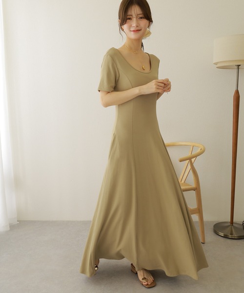 LAULEN（ローレン）の「back strap tuck flare long dress /バックストラップタック フレア 半袖 ロング ワンピース（ワンピース・レディース・ブラック/グレイッシュベージュ/チャコールグレー・FREE）」の11枚目の写真