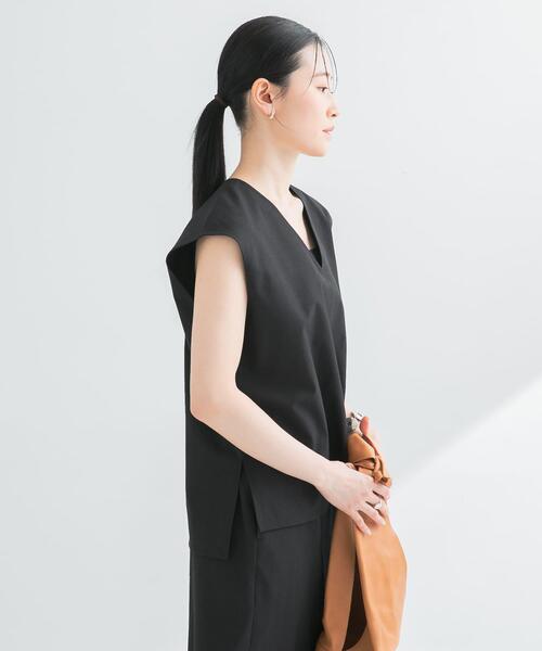 セール】リネン混Vネックブラウス（ベスト）｜URBAN RESEARCH