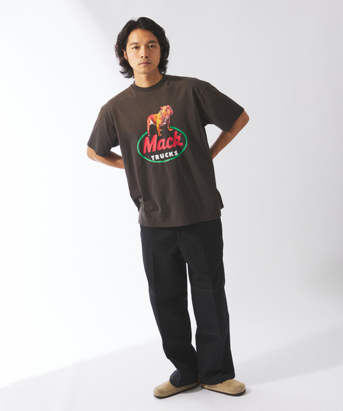 JOURNAL STANDARD relume(ジャーナルスタンダード レリューム)の「MACK TRUCKS / マック・トラックス 別注 フェード プリント Tシャツ(Tシャツ/カットソー・メンズ・ホワイト/ブラック系その他/チャコールグレー/ブラック・MEDIUM/LARGE)」の13枚目の写真