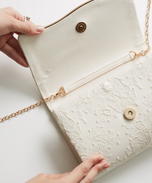 Callarus（カラルス）の「スパンコールレース刺繍 パーティーバッグ〔Callarus〕（クラッチバッグ・レディース・ブラック/ベージュ・FREE）」の4枚目の写真