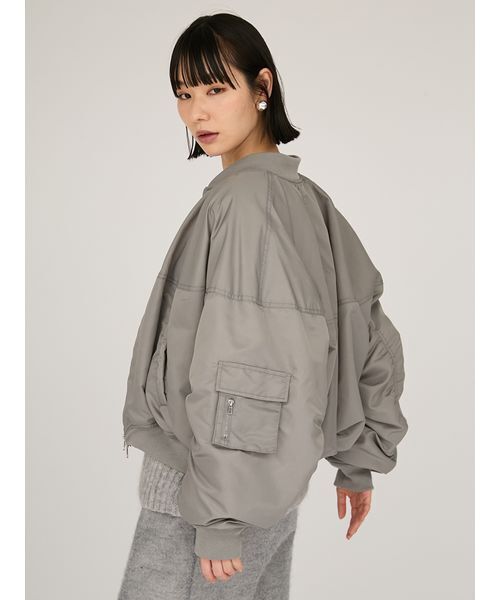 emmi(エミ)の「フード付き2wayボンバーブルゾン(ブルゾン・レディース・ブラック/カーキ/ライトベージュ・0/1)」の7枚目の写真