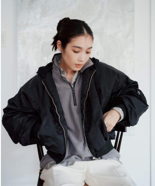 emmi★2way bomber blousonフード付きボンバーブルゾン emmi（エミ）の「フード付き2wayボンバーブルゾン（ブルゾン）」 - WEAR