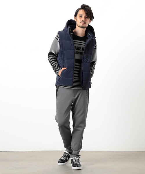 NICOLE CLUB FOR MEN(ニコルクラブフォーメン)の「【NICOLE SPORTS】ロゴデザインパテッドベスト(ダウンベスト・メンズ・ブラック/ネイビー・MEDIUM/LARGE/X-LARGE)」の11枚目の写真