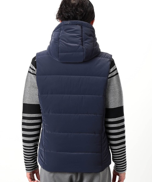 NICOLE CLUB FOR MEN(ニコルクラブフォーメン)の「【NICOLE SPORTS】ロゴデザインパテッドベスト(ダウンベスト・メンズ・ブラック/ネイビー・MEDIUM/LARGE/X-LARGE)」の9枚目の写真