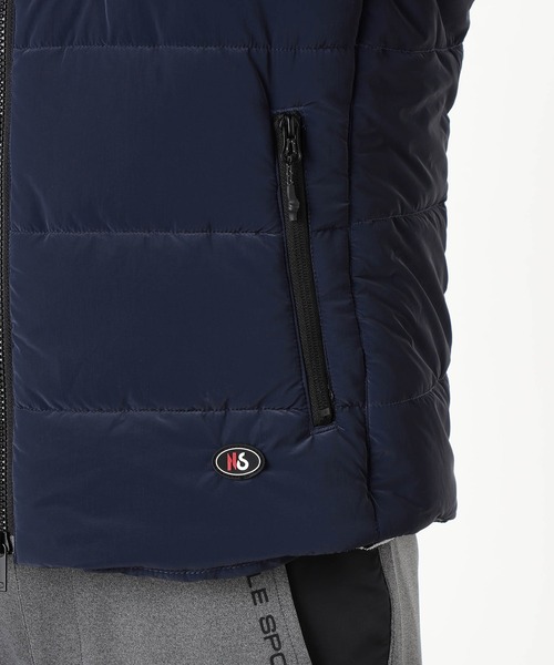 NICOLE CLUB FOR MEN(ニコルクラブフォーメン)の「【NICOLE SPORTS】ロゴデザインパテッドベスト(ダウンベスト・メンズ・ブラック/ネイビー・MEDIUM/LARGE/X-LARGE)」の20枚目の写真