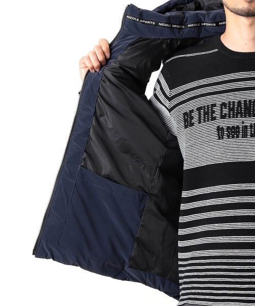 NICOLE CLUB FOR MEN(ニコルクラブフォーメン)の「【NICOLE SPORTS】ロゴデザインパテッドベスト(ダウンベスト・メンズ・ブラック/ネイビー・MEDIUM/LARGE/X-LARGE)」の16枚目の写真
