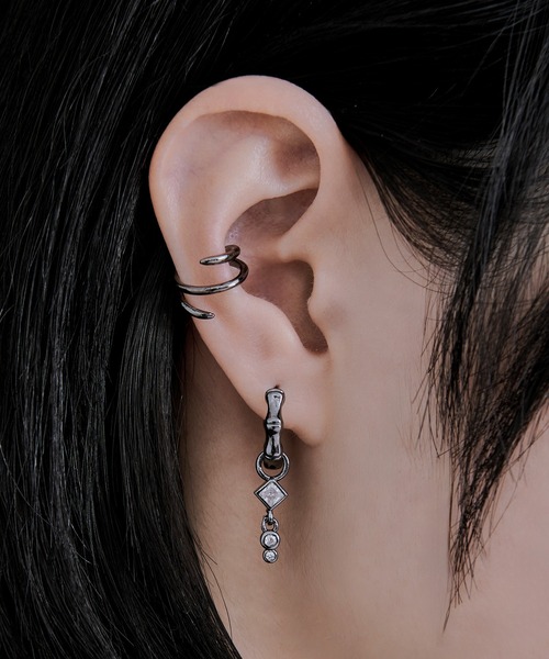 Ellno Loset(エルノロゼット)の「イヤーカフセットピアス(ピアス(両耳用)・メンズ・B/A・FREE)」の2枚目の写真