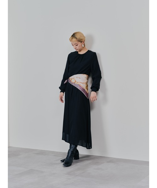 TEVALT（ヴァレット）の「ピンタック配色ワンピース（ワンピース・レディース・ブラック/ブラウン・38）」の3枚目の写真