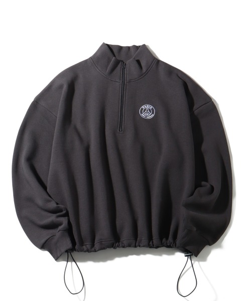 PARIS SAINT-GERMAIN（パリサンジェルマン）の「【Paris Saint-Germain/パリサンジェルマン】裏起毛 裾ドロスト エンブレムロゴ ハーフジップ スウェットトレーナー（スウェット・メンズ・グレー/スミクロ/ブラック・M/L/XL）」の4枚目の写真