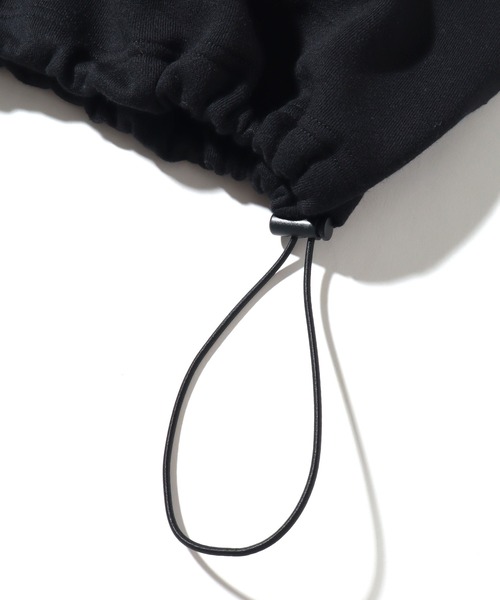 PARIS SAINT-GERMAIN（パリサンジェルマン）の「【Paris Saint-Germain/パリサンジェルマン】裏起毛 裾ドロスト エンブレムロゴ ハーフジップ スウェットトレーナー（スウェット・メンズ・グレー/スミクロ/ブラック・M/L/XL）」の18枚目の写真