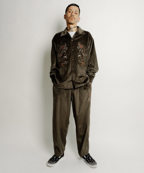Subciety（サブサエティ）の「Souvenir velour pants（その他パンツ・メンズ・ブラック/オリーブ/ネイビー・SMALL/MEDIUM/LARGE/X-LARGE）」の4枚目の写真