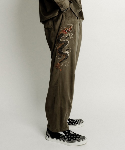 Subciety（サブサエティ）の「Souvenir velour pants（その他パンツ・メンズ・ブラック/オリーブ/ネイビー・SMALL/MEDIUM/LARGE/X-LARGE）」の6枚目の写真