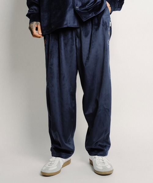 Subciety（サブサエティ）の「Souvenir velour pants（その他パンツ・メンズ・ブラック/オリーブ/ネイビー・SMALL/MEDIUM/LARGE/X-LARGE）」の13枚目の写真