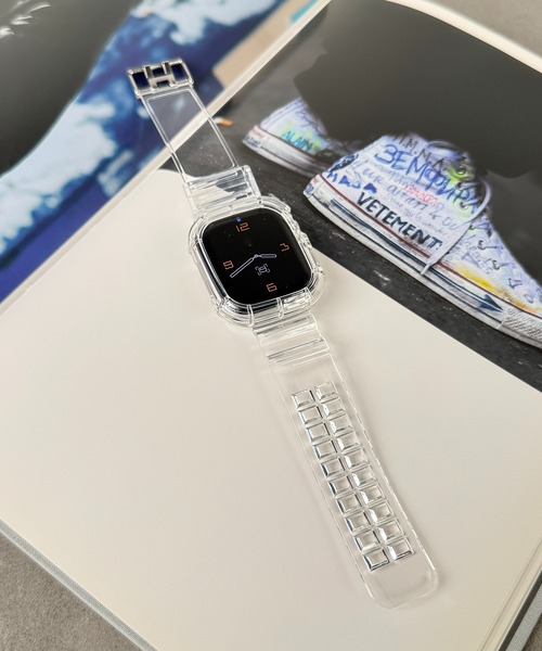 CALIFORNIA OUTFITTERS(カリフォルニア アウトフィッターズ)の「8B3 クリアスマートウォッチ Apple Watchバンド ケース一体型ベルト 38mm 40mm 41mm 42mm 44mm 45mm(デジタル腕時計・レディース・ブラック/クリア・38-41mm/42-45mm)」の2枚目の写真